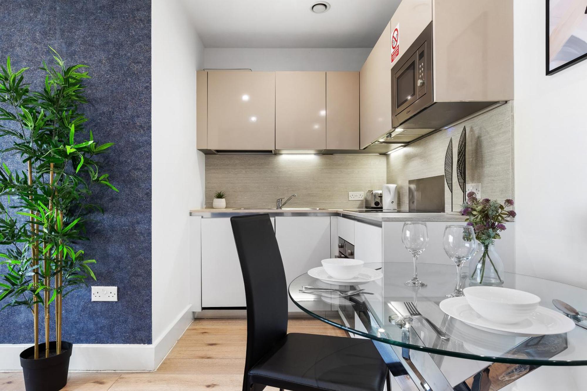 Modern One Bedroom Flat - Sleeps 5 -Near Heathrow - London Ub3 Exterior photo